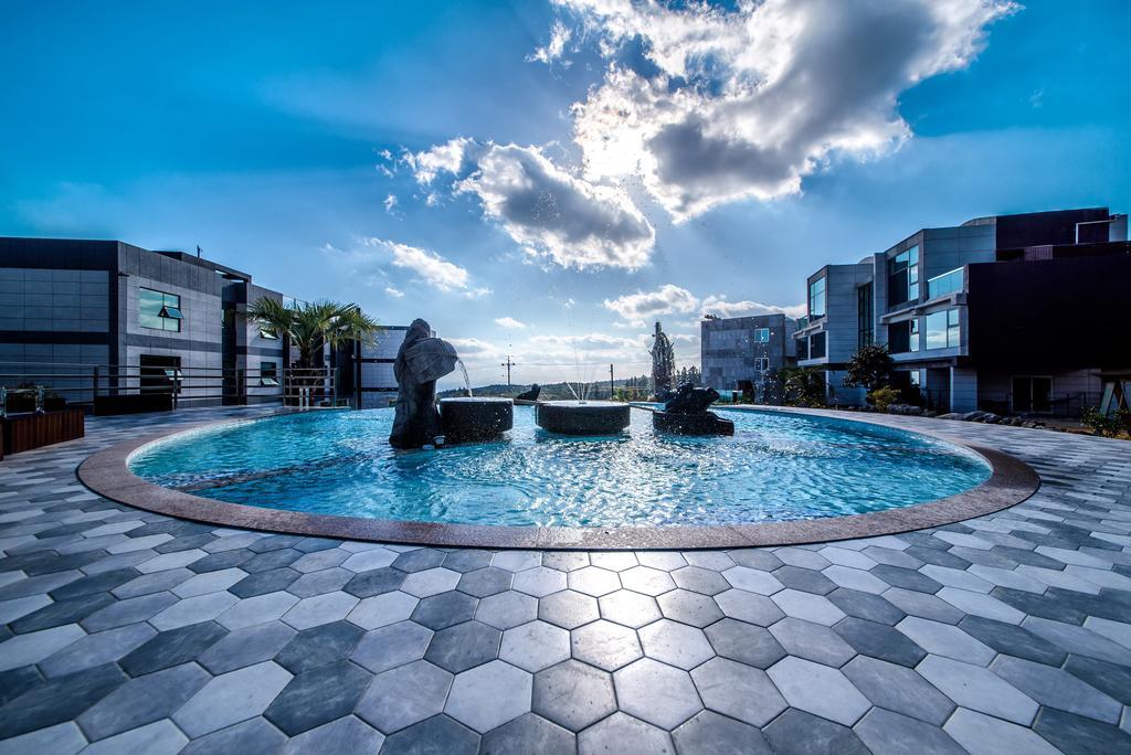 Donnaekohill Resort Seogwipo Bagian luar foto
